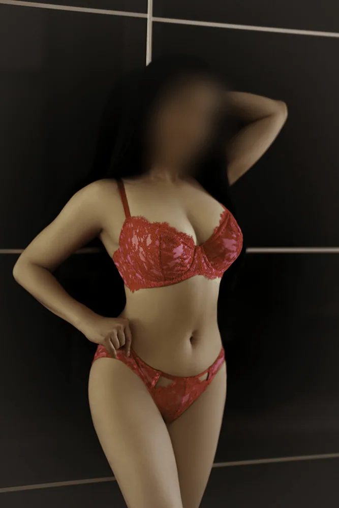Clementine, French massage therapist in Oud-Zuid, Amsterdam · photo 4